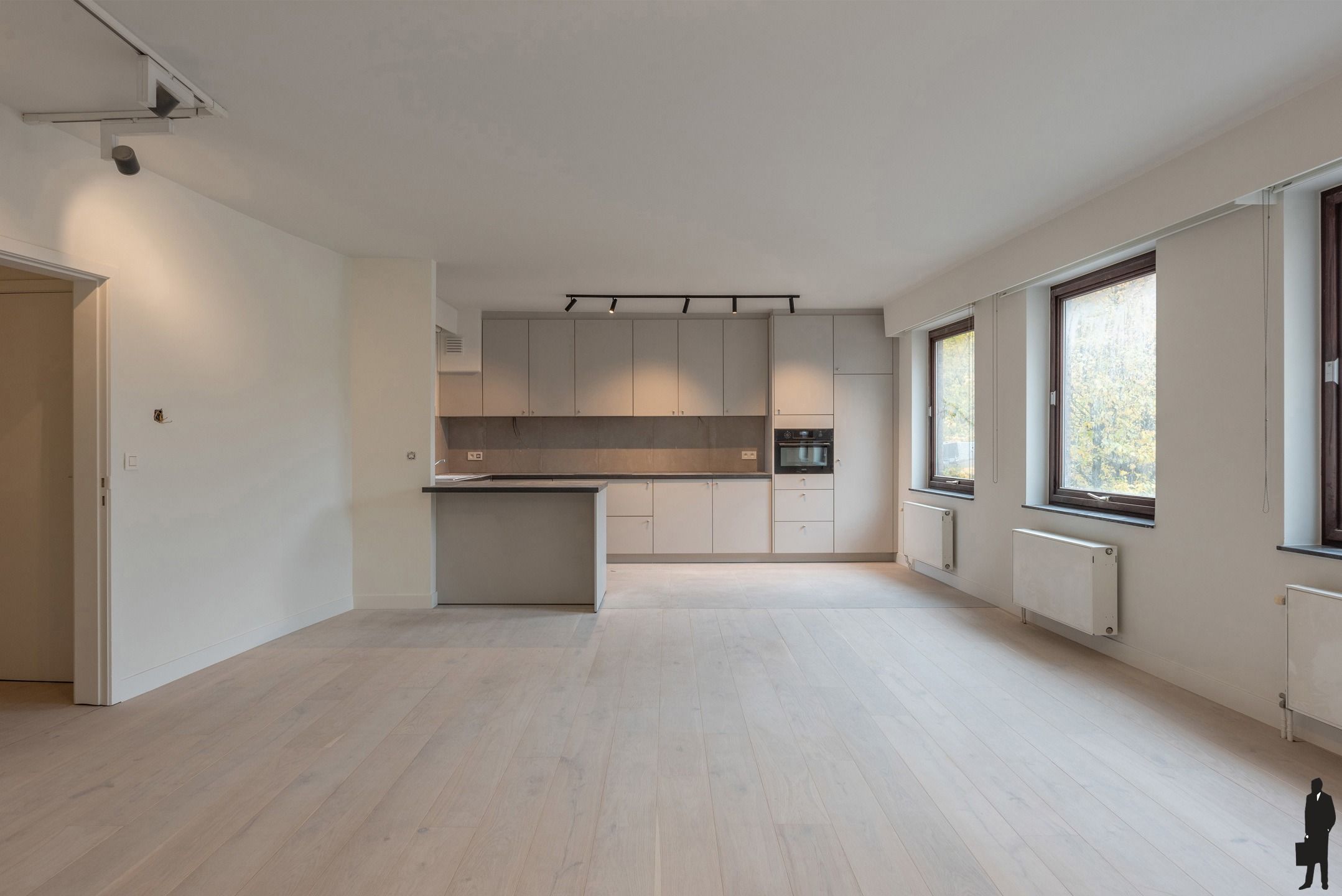 Gerenoveerd appartement 148m² met  groot zonneterras  foto 2