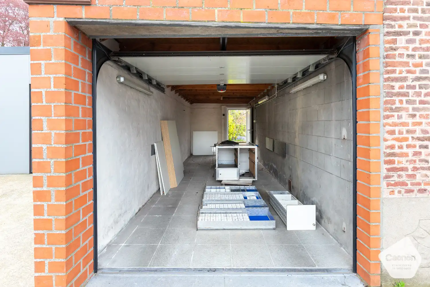 Charmante halfopen woning met tuin en garage in het centrum van Ruddervoorde. foto 20