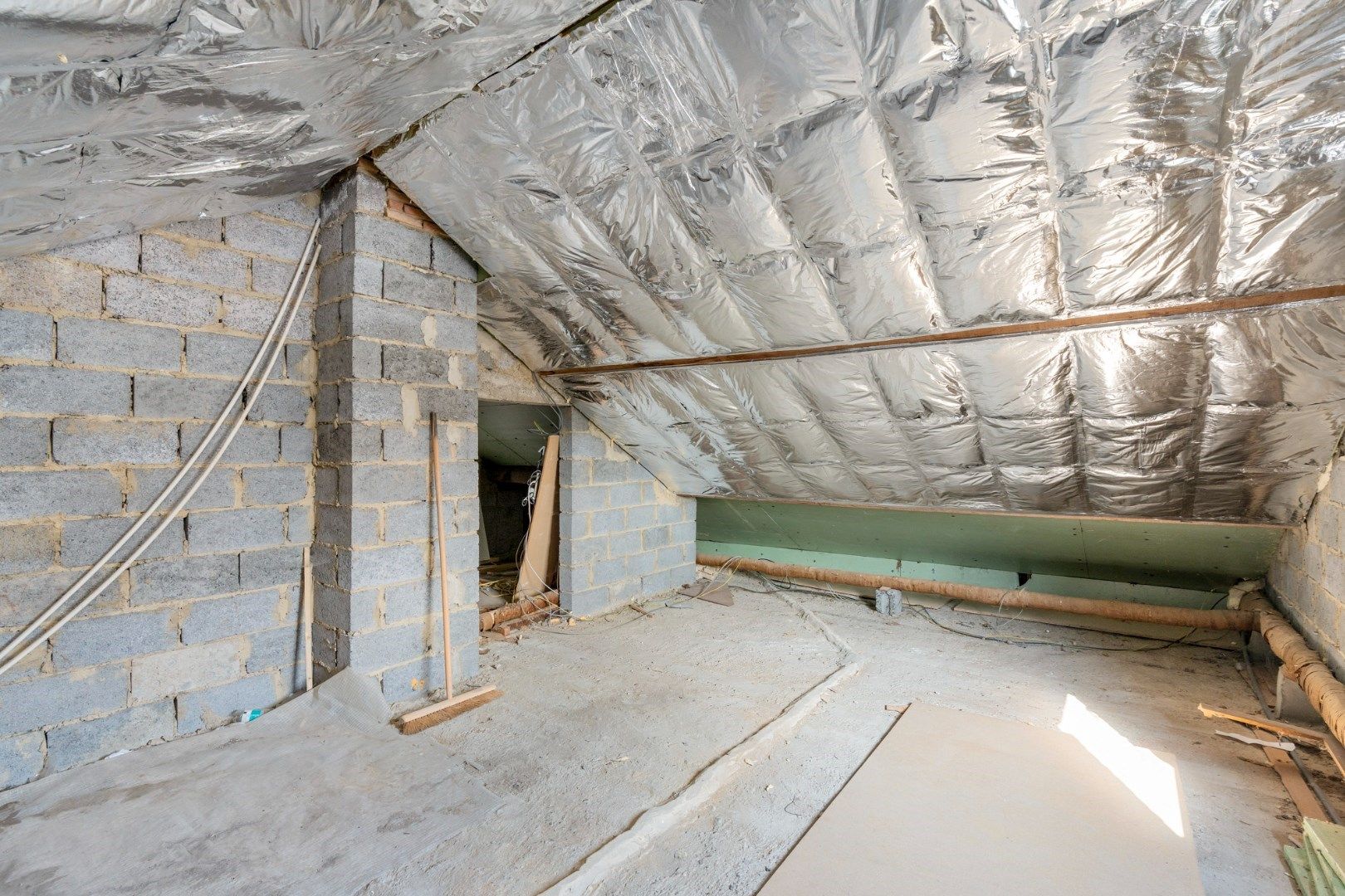 Gerenoveerde vrijstaande bungalow-woning met zuid-west gerichte tuin, op 9a 33ca met zicht op achterliggend groen.  foto 22