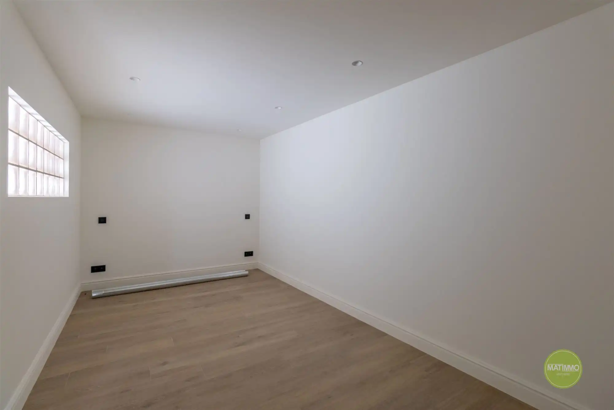 Gerenoveerde woning met twee slaapkamers en garage in Mol foto 7