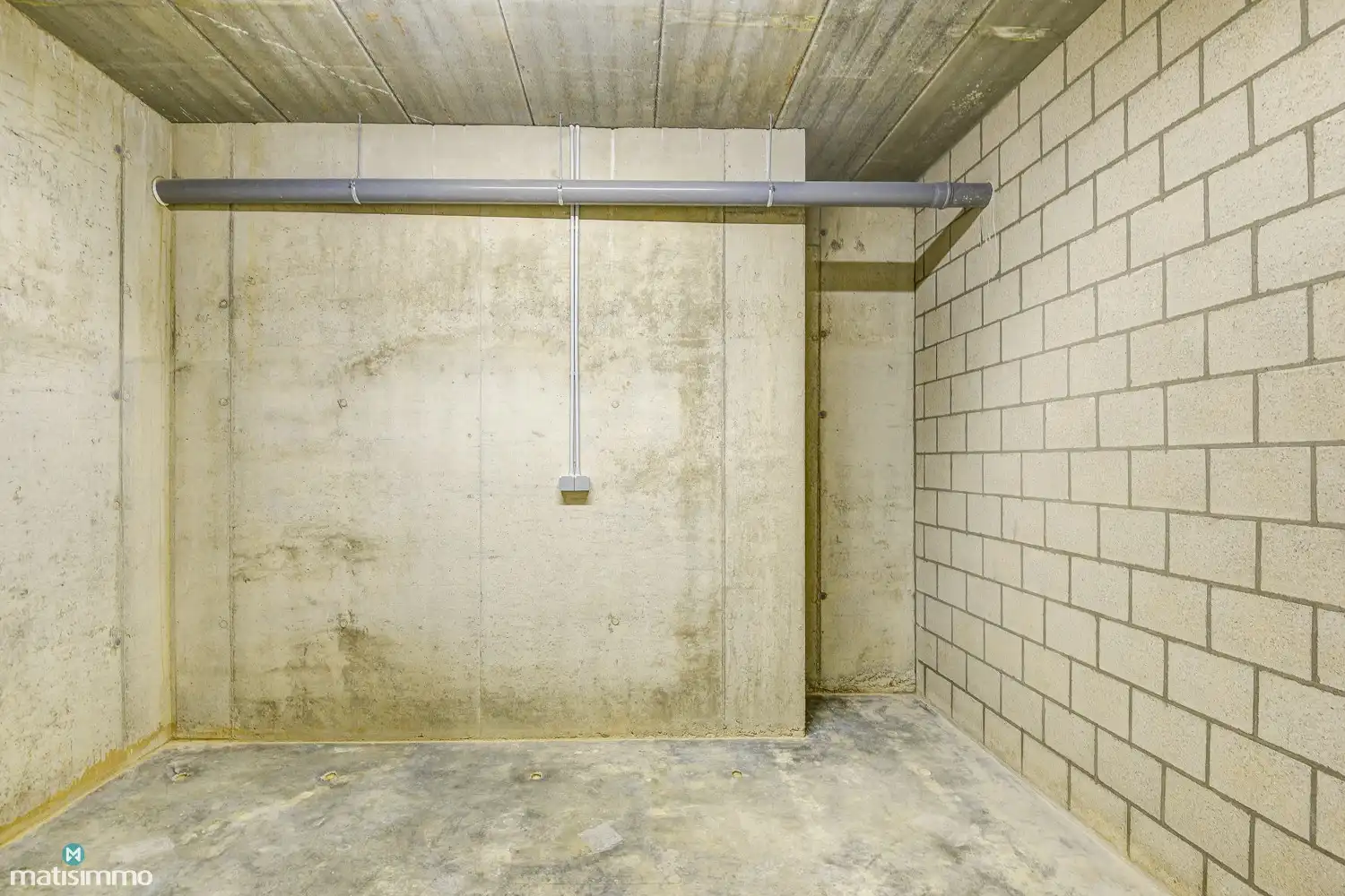 RUIM NIEUWBOUW APPARTEMENT MET 2 SLAAPKAMERS, TERRAS, GARAGE, AUTOSTAANPLAATS EN KELDERBERGING TE BEVERST foto 18