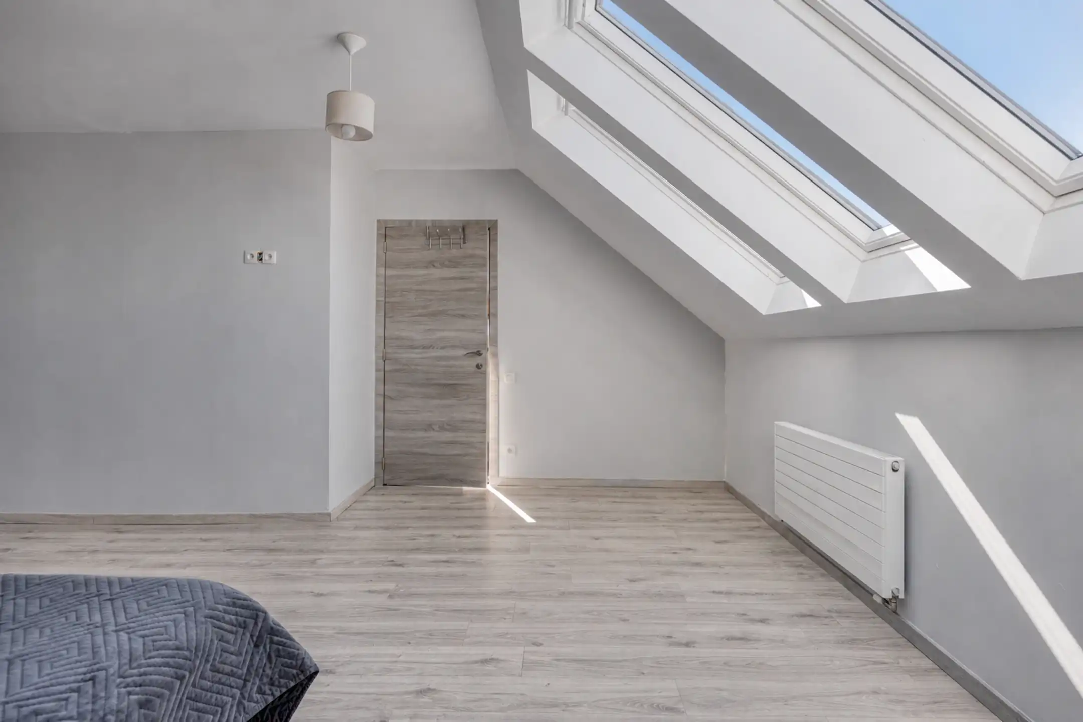 Ruime gezinswoning van 215 m² met vier à vijf slaapkamers en tuin foto 19