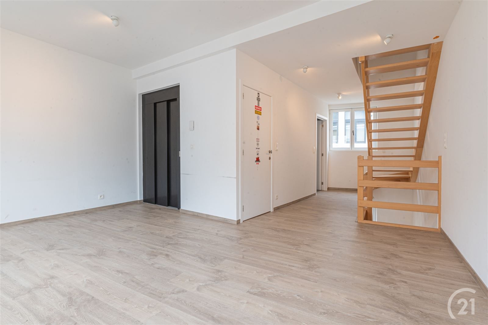 Opbrengstenwoning en handelsruimte foto 10