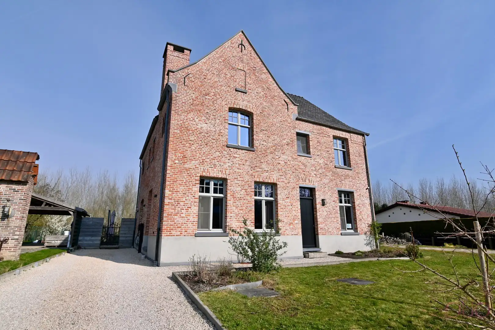 Knappe, exclusieve halfopen bebouwing met uitbreidingsmogelijkheden dankzij naastliggende bouwgrond foto 41