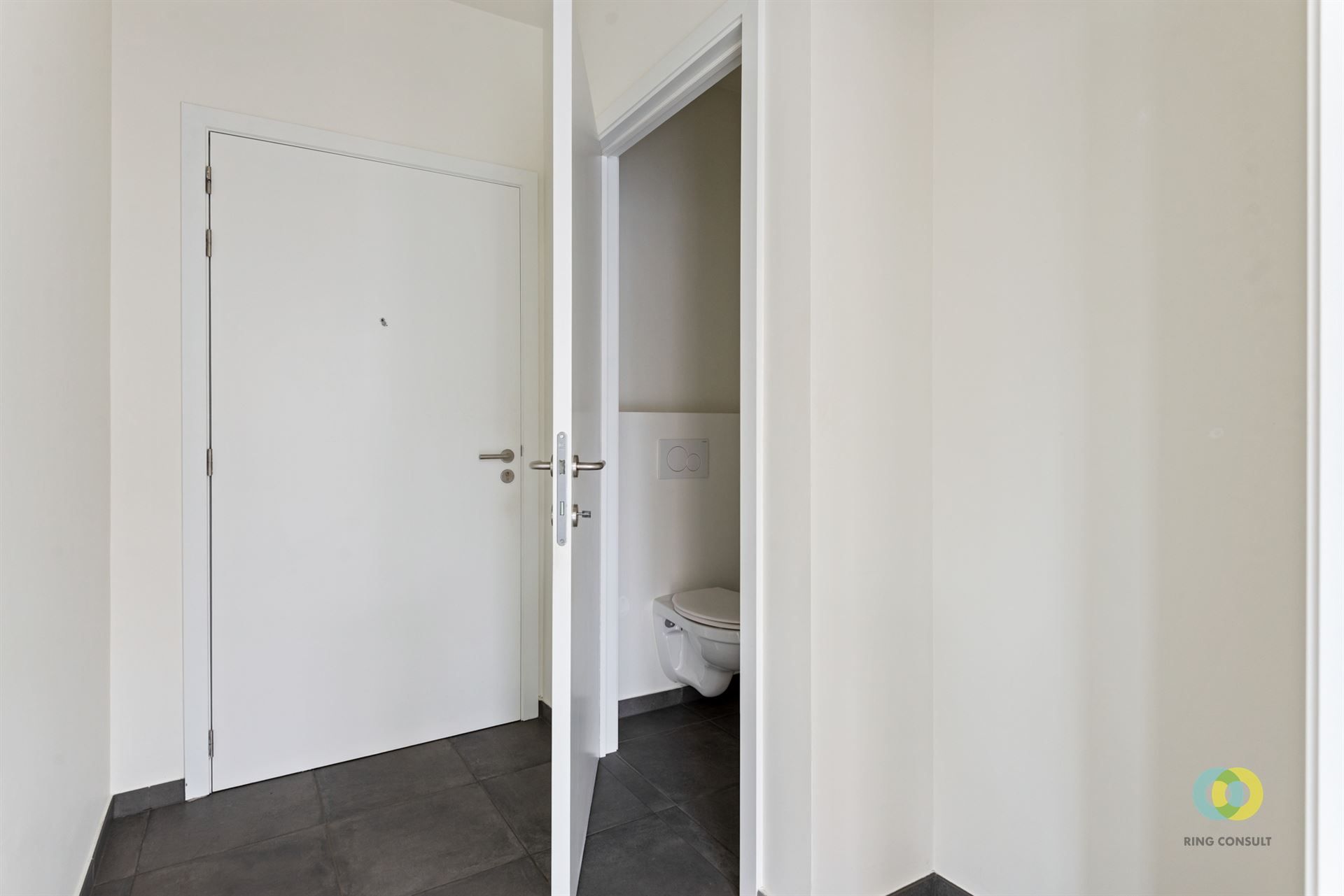 Mooi appartement met twee kamers en terras foto 13