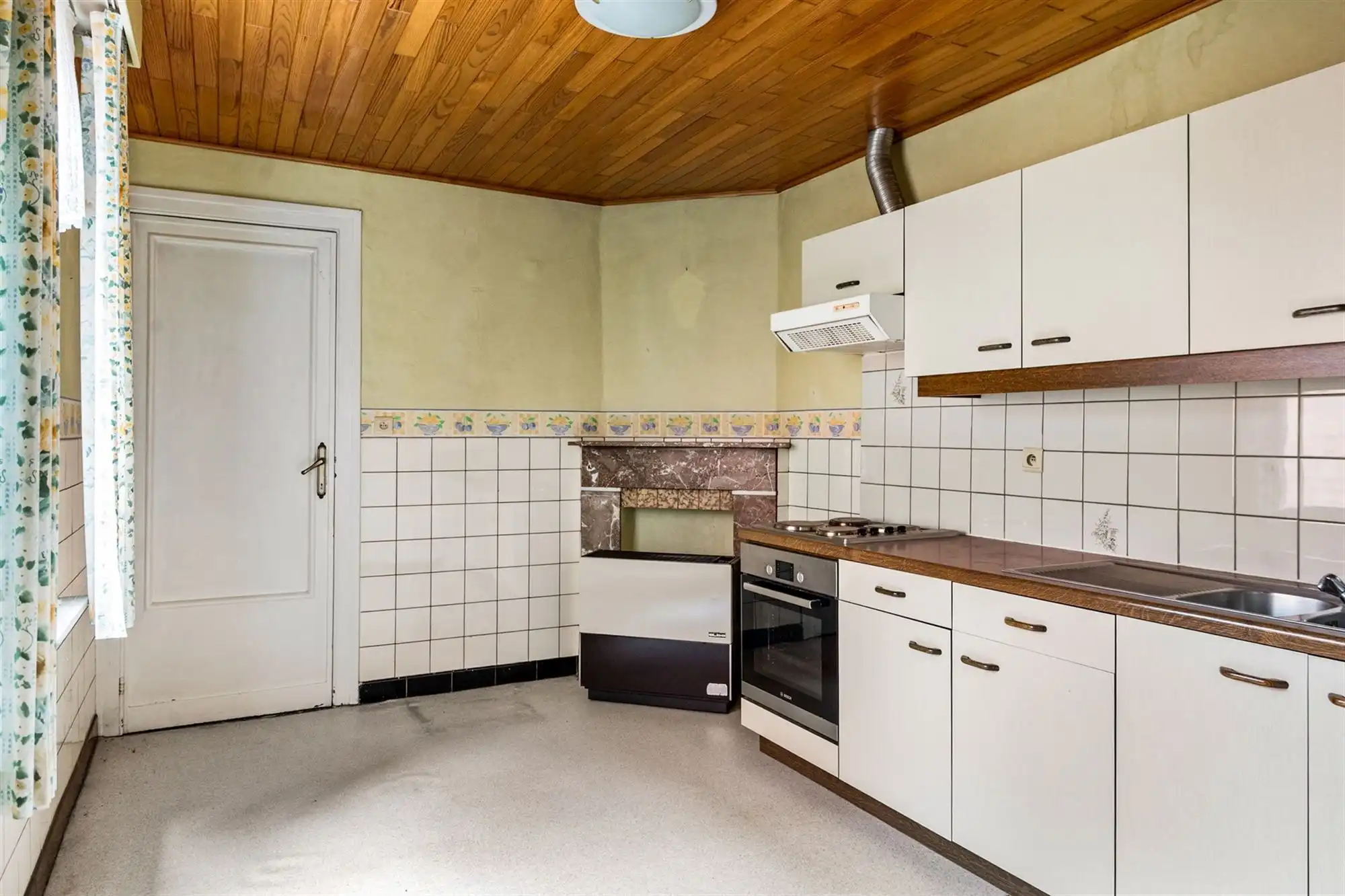 Verrassend ruime, te moderniseren gezinwoning te Onze-Lieve-Vrouw-Waver foto 6