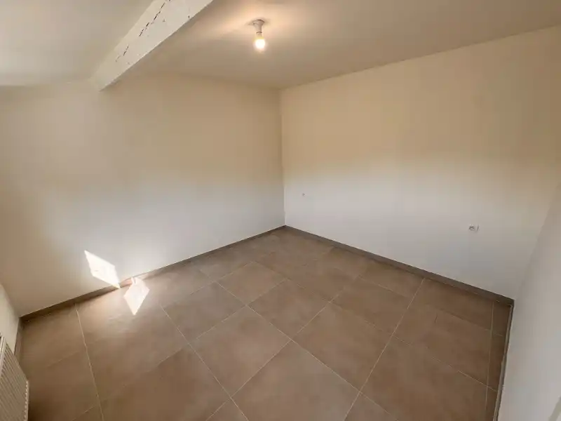 --- NIEUW ---&nbsp;Gerenoveerd 2-slaapkamerappartement nabij UZ! foto 9