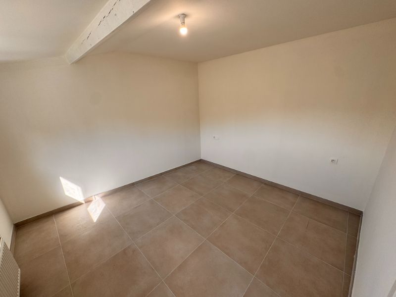 --- NIEUW --- Gerenoveerd appartement foto 9