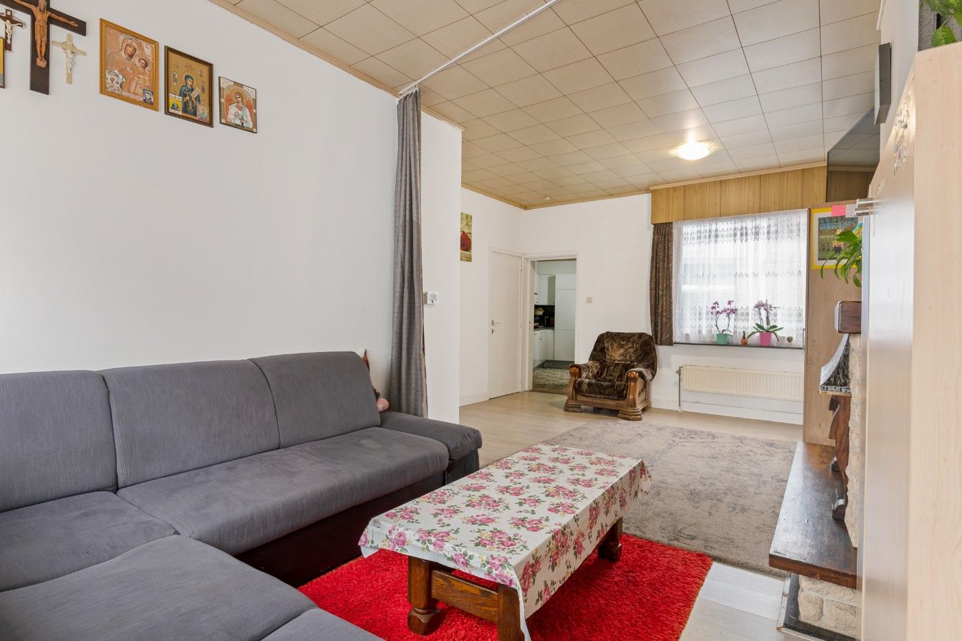 Te renoveren woning met 3 slpk. en tuin foto 6