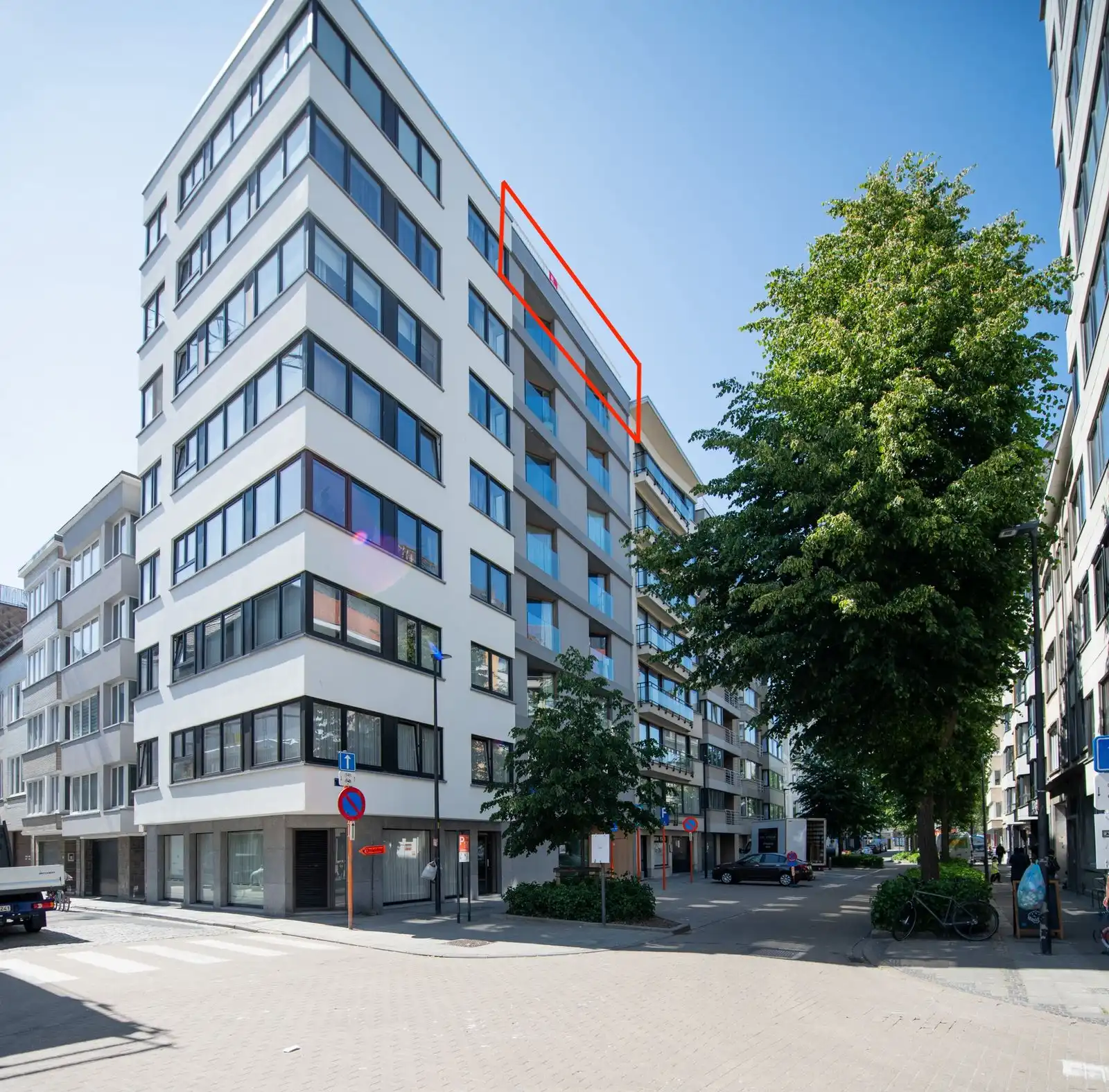 Nieuwbouw penthouse appartement met zonnige terrassen in hartje Oostende foto 11