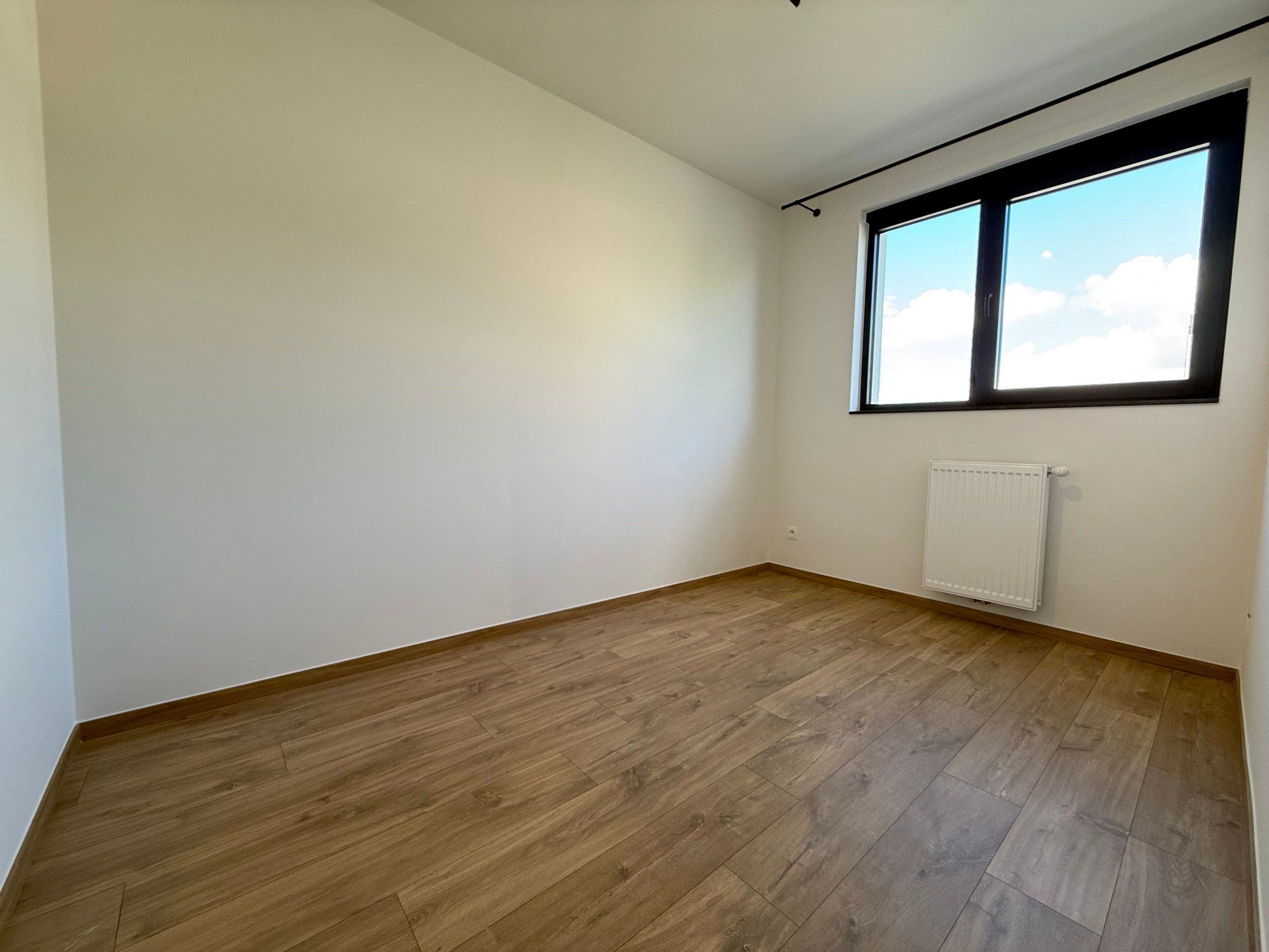 Modern nieuwbouwappartement met 3 slaapkamers op toplocatie in Ooigem. foto 9