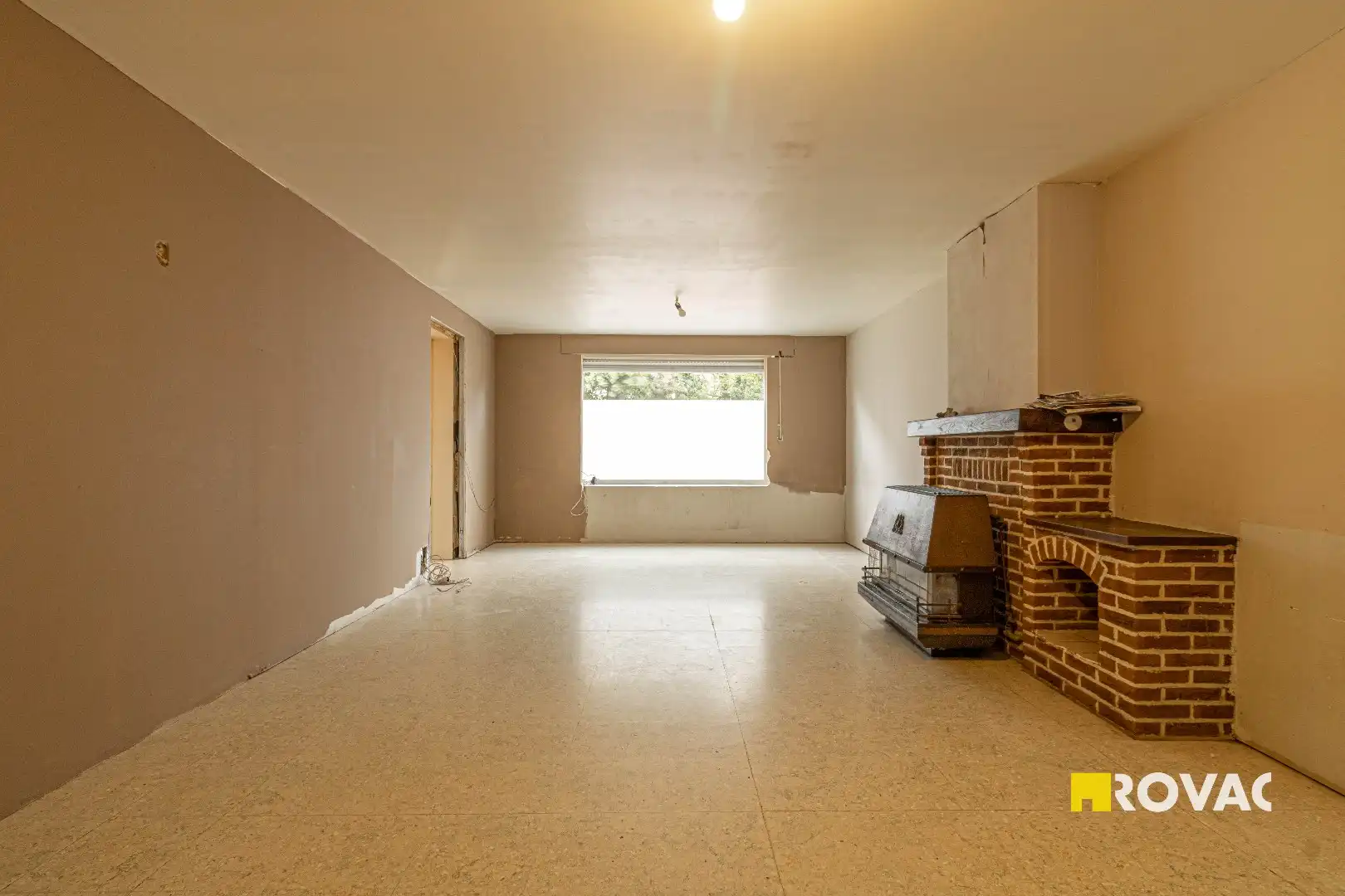 Zeer ruime woning met 5 slaapkamers, tuin en uitweg foto 4