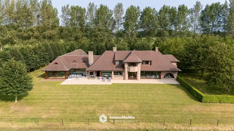 UNIEKE VILLA MET BINNENZWEMBAD EN PAARDENSTALLEN OP EEN TOPLOCATIE TE KOOP IN MENDONK (GENT) foto 69