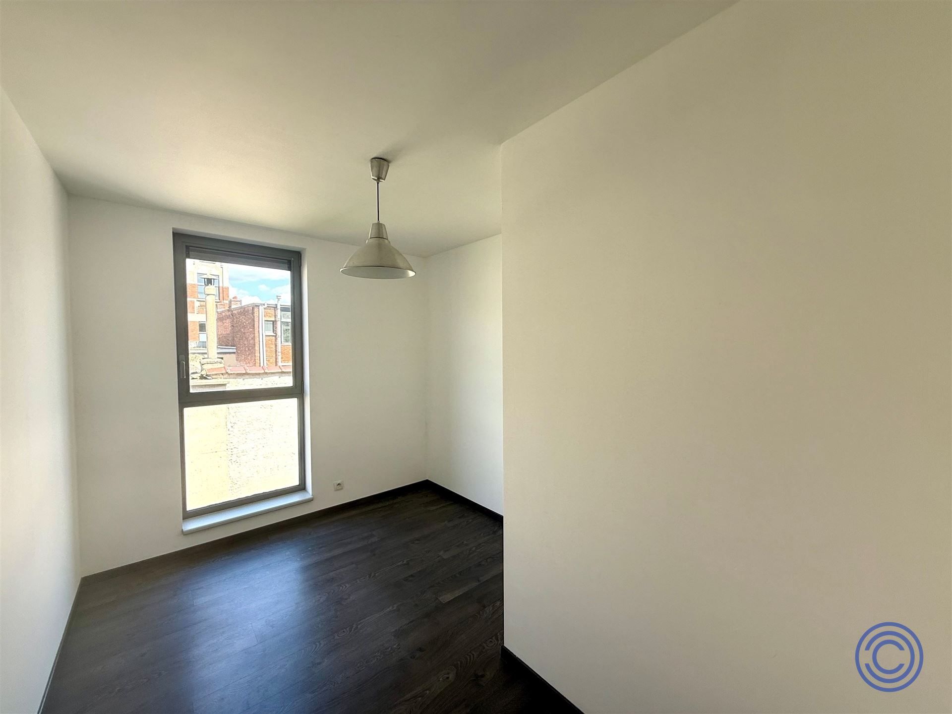 Instapklaar 2-slpk appartement met terras in groene stadsomgeving! foto 8