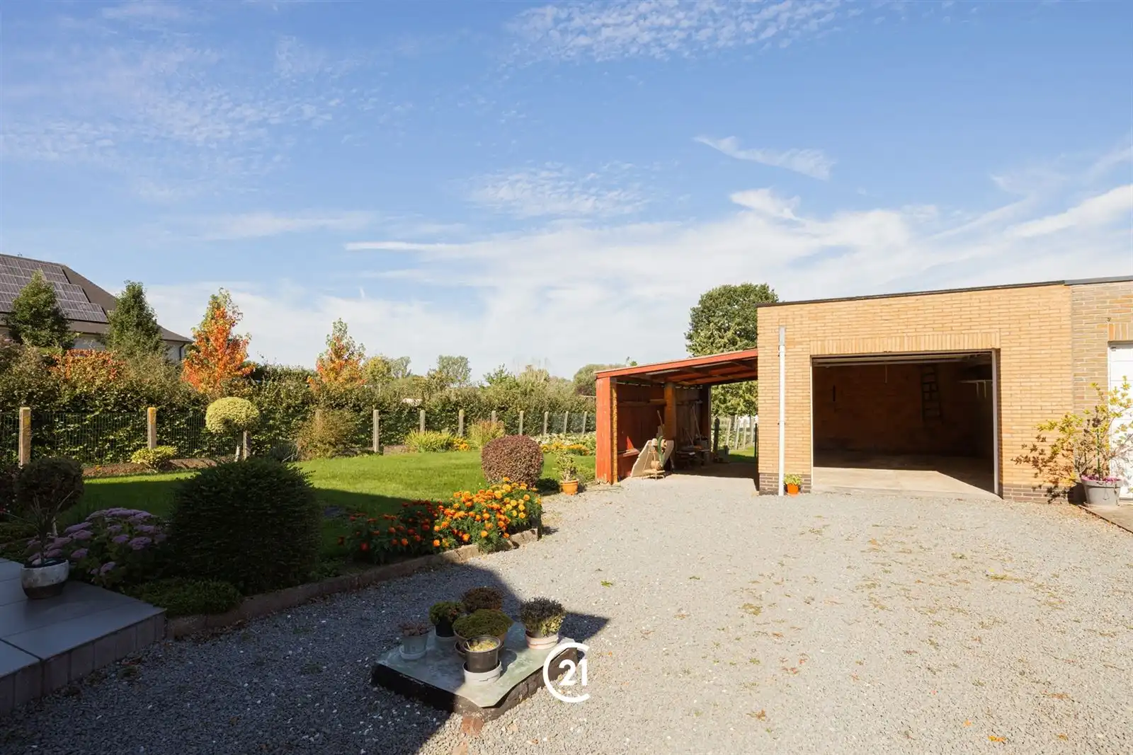 Op te frissen villa met tuin, garage en weide op 16are00 foto 27