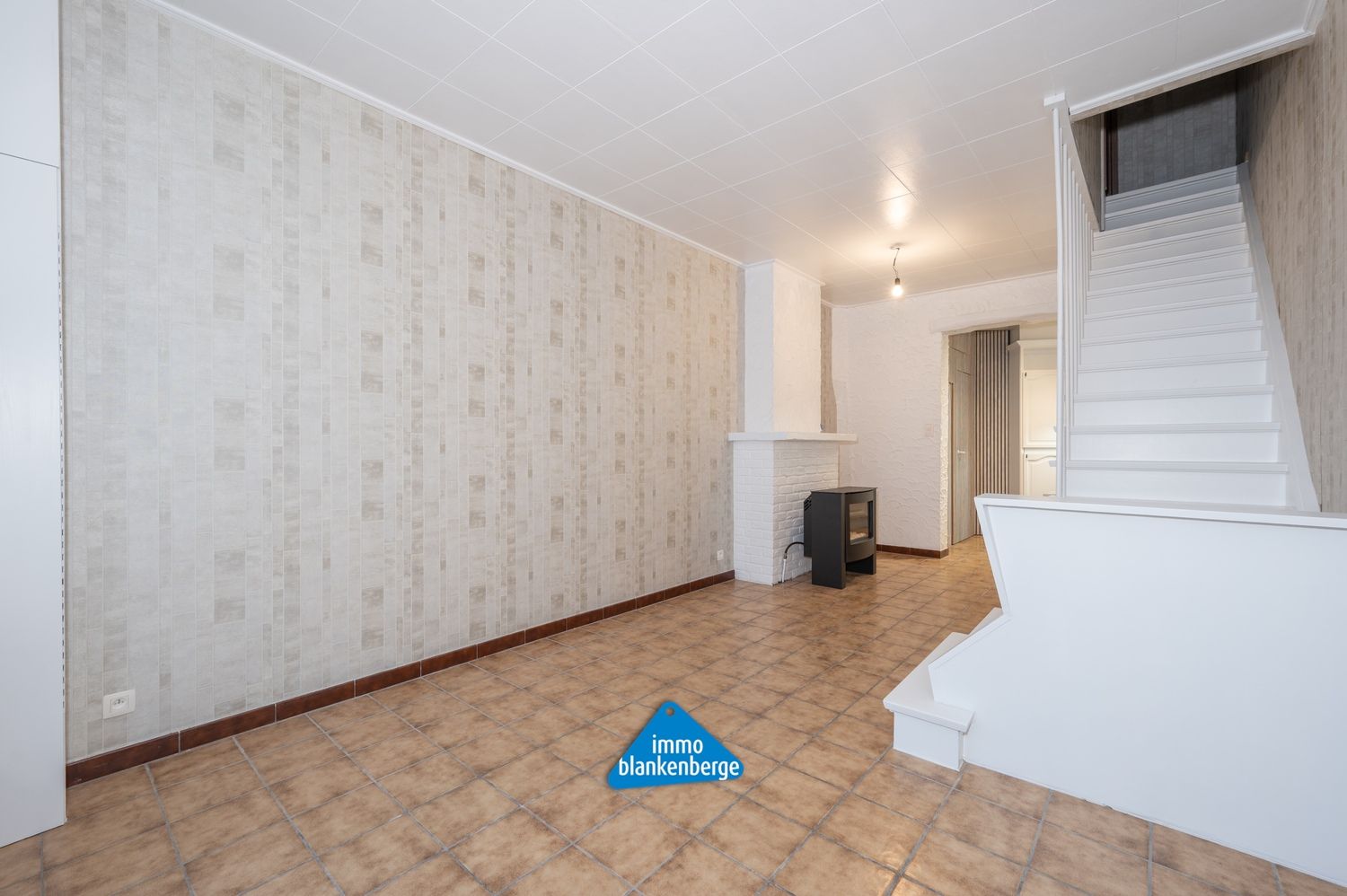 Volledig gerenoveerde rijwoning met één slaapkamer foto 4