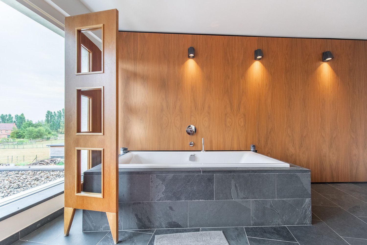 Moderne architectuurwoning op een perceel van 20a foto 45