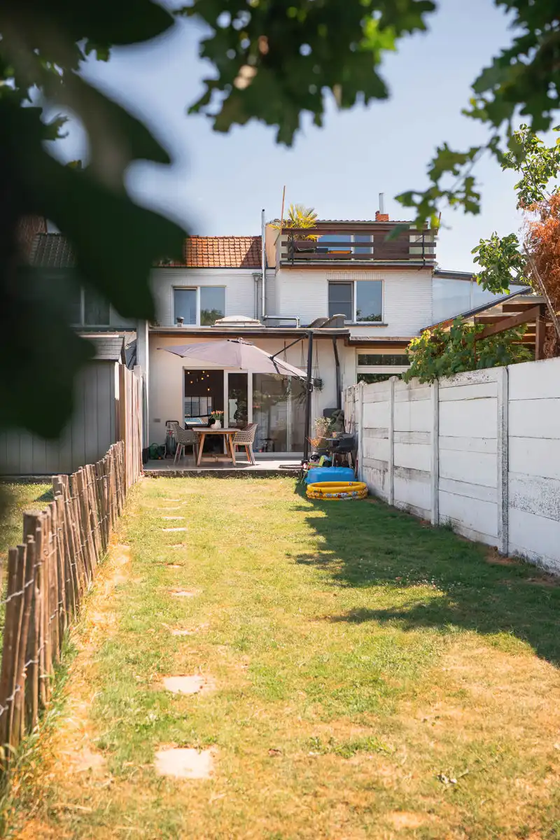 Vernieuwde starterswoning met leuke tuin foto 27