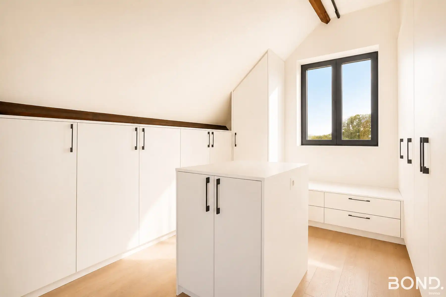 Instapklare villa met 4 slpks foto 18