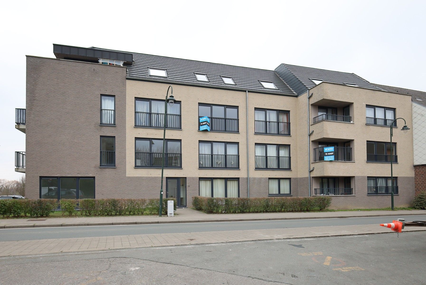 Lichtrijk appartement met terras foto {{pictureIndex}}