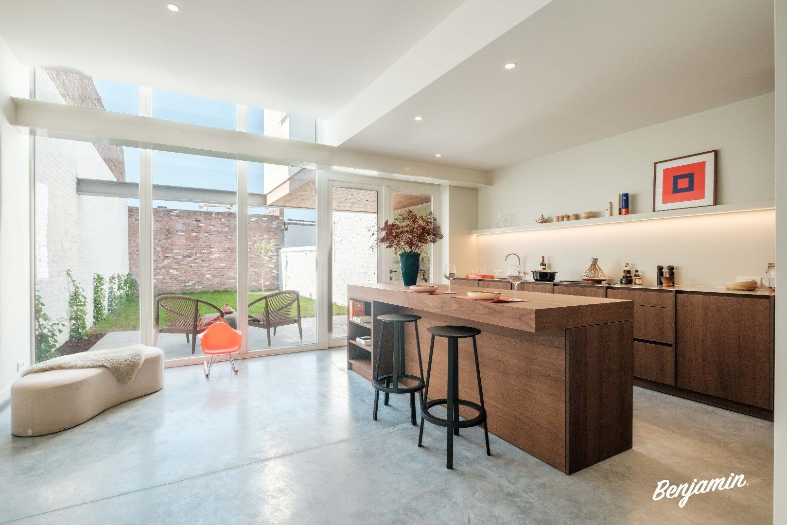 Prachtig gerenoveerd herenhuis op steenworp van Plein Kortrijk foto 9