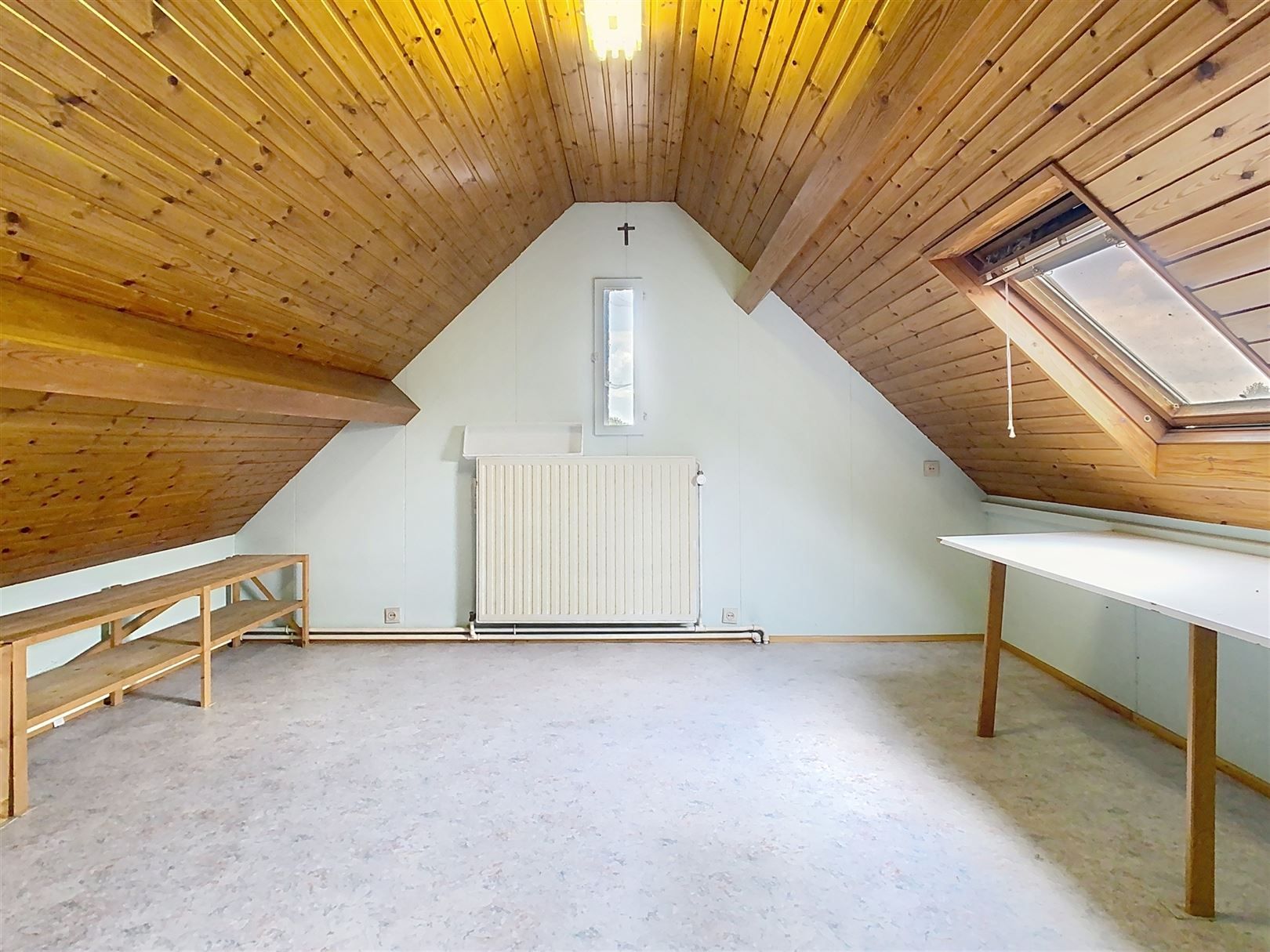 Op te frissen woning, 4 slpks, tuin, garage, 10 are foto 32