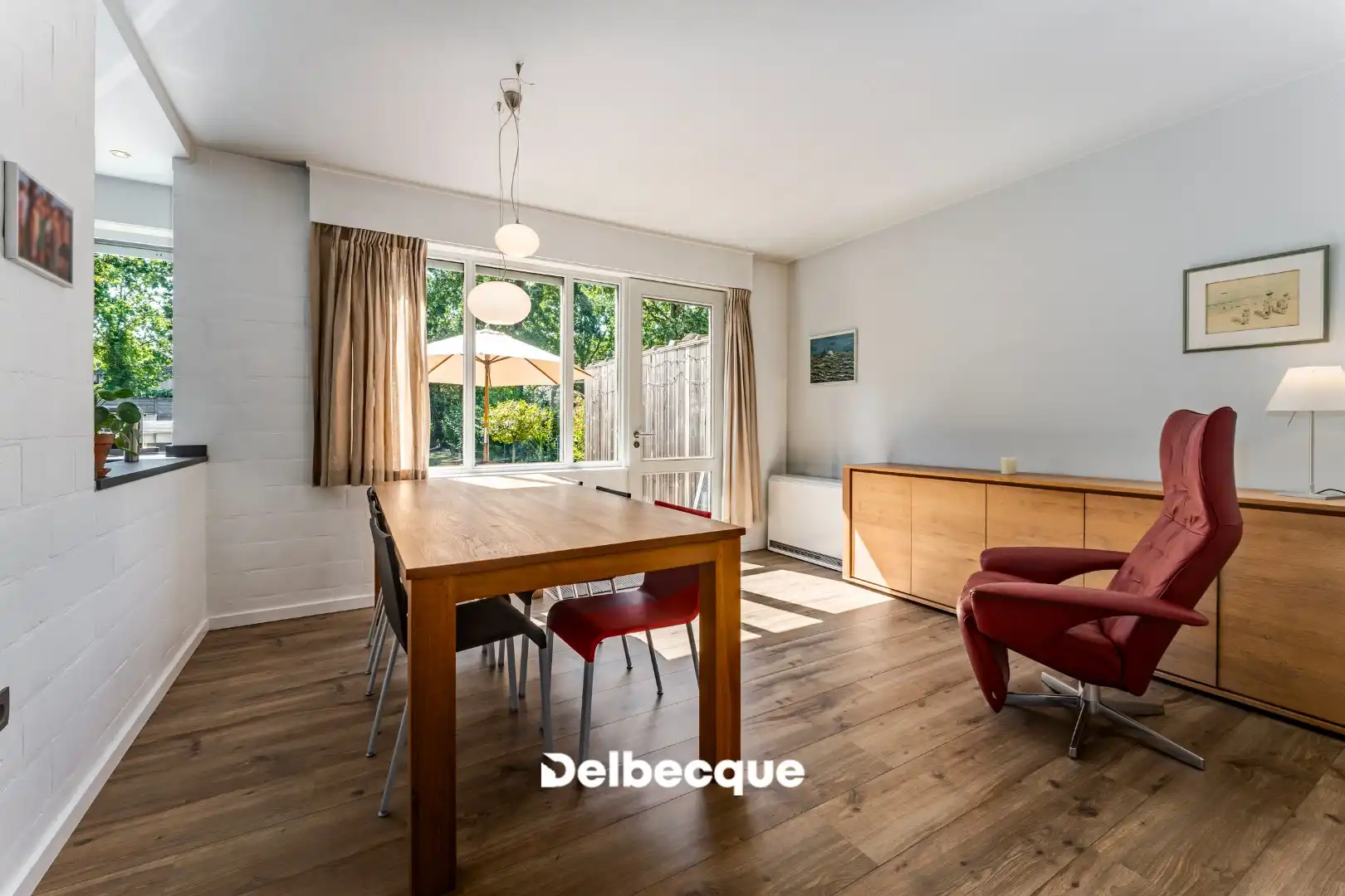 Perfect onderhouden halfopen woning met ruime tuin in residentiële woonwijk te St-Kruis foto 4