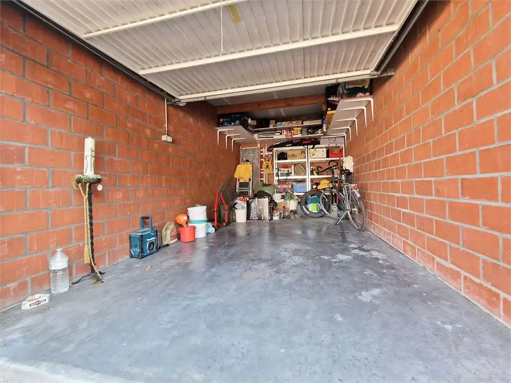 Ruim en lichtrijk app. met 2 slpks in hartje Torhout foto 12