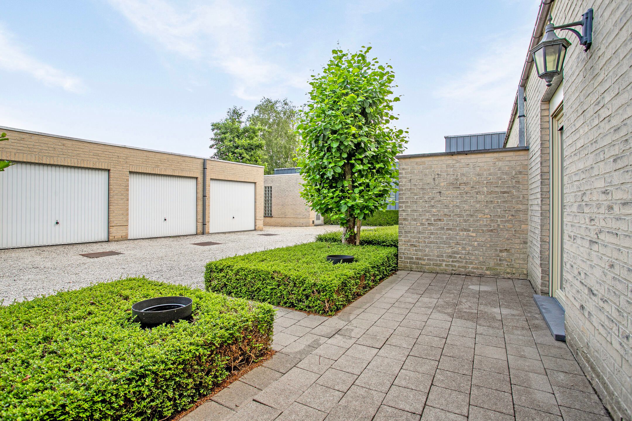 Leuk gelijkvloers 2 slaapkamer appartement foto 1