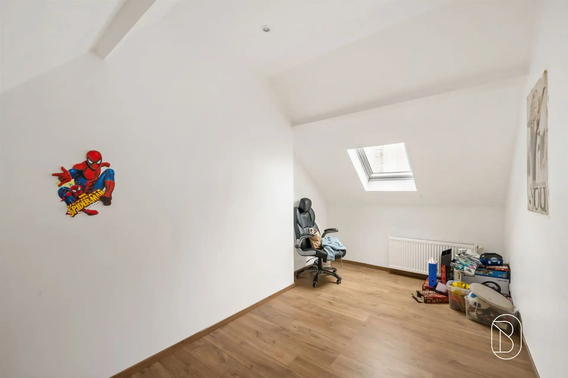  Ruime gezinswoning met 5 slaapkamers en grote tuin! foto 12