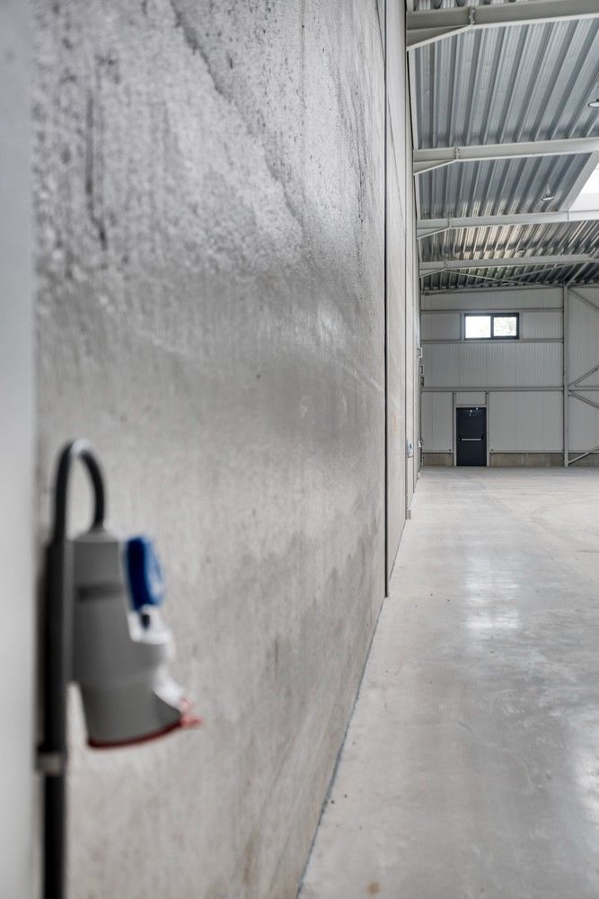 Industrieel-magazijn-logistiek te huur foto 8