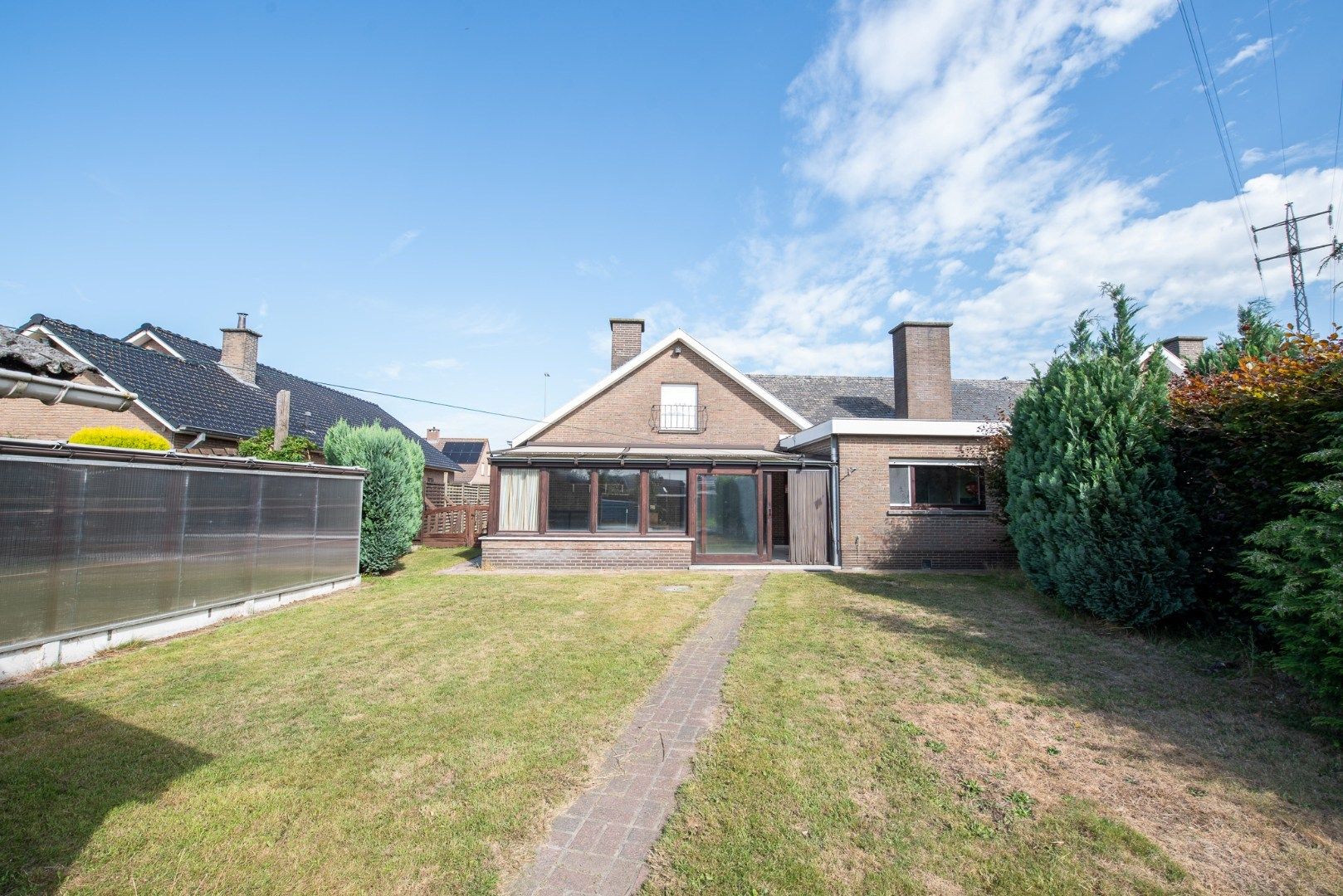 Halfopen woning op 860 m² met zuidgerichte tuin TE KOOP in Sint-Eloois-Vijve!! foto 12