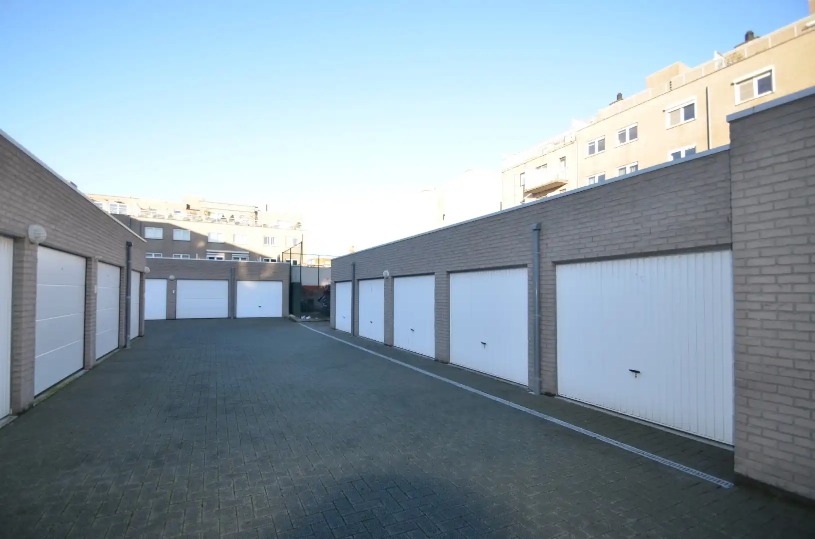 Vlot inrijdbare garagebox op het gelijkvloers foto 7