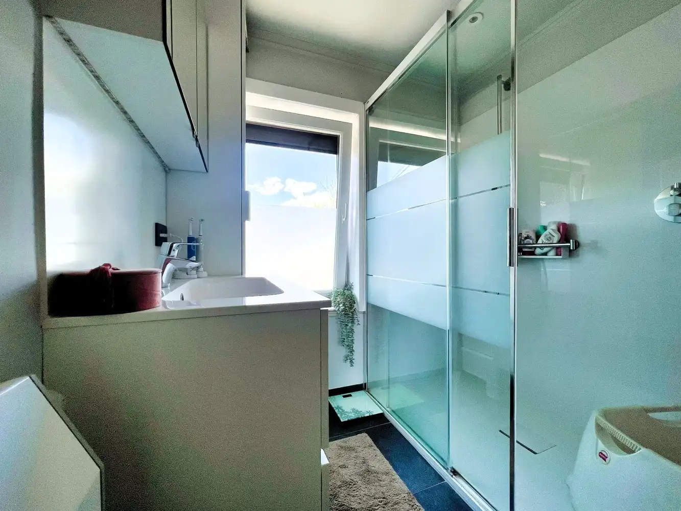 Ruime gezinswoning (4 slpks) foto 12