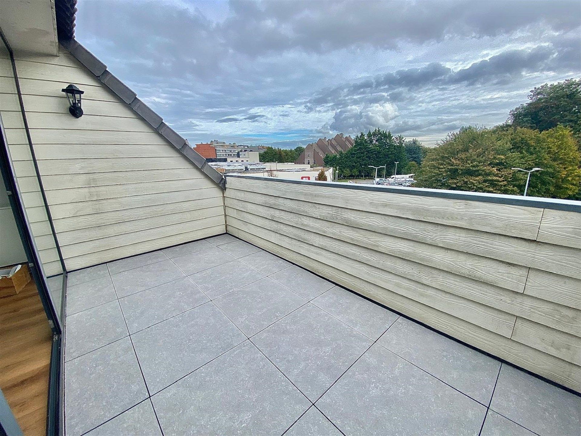 Goed gelegen appartement met één slaapkamer te Aalst foto 8