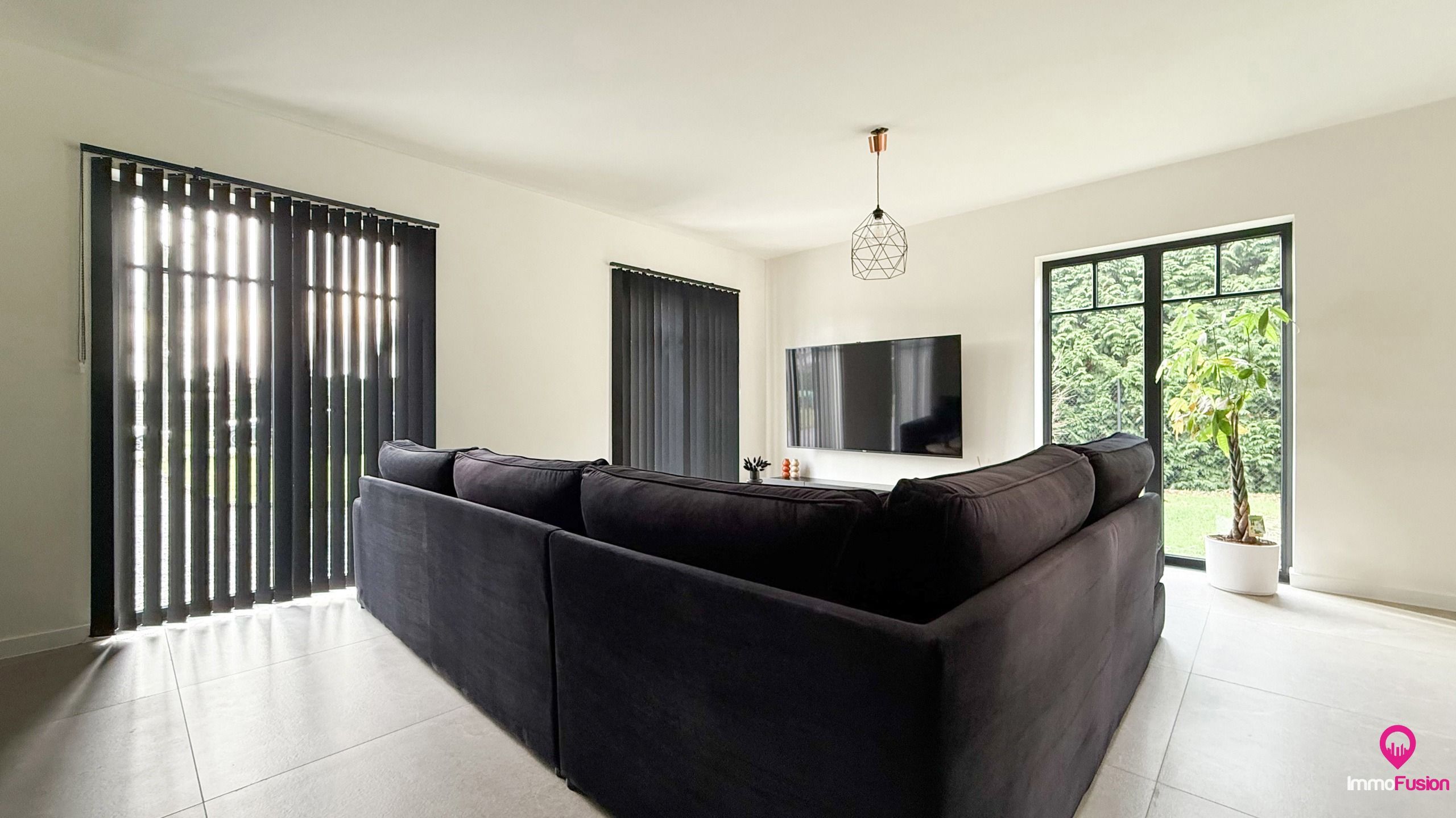 Goed gelegen landelijke villa met 12are grond op toplocatie! foto 9