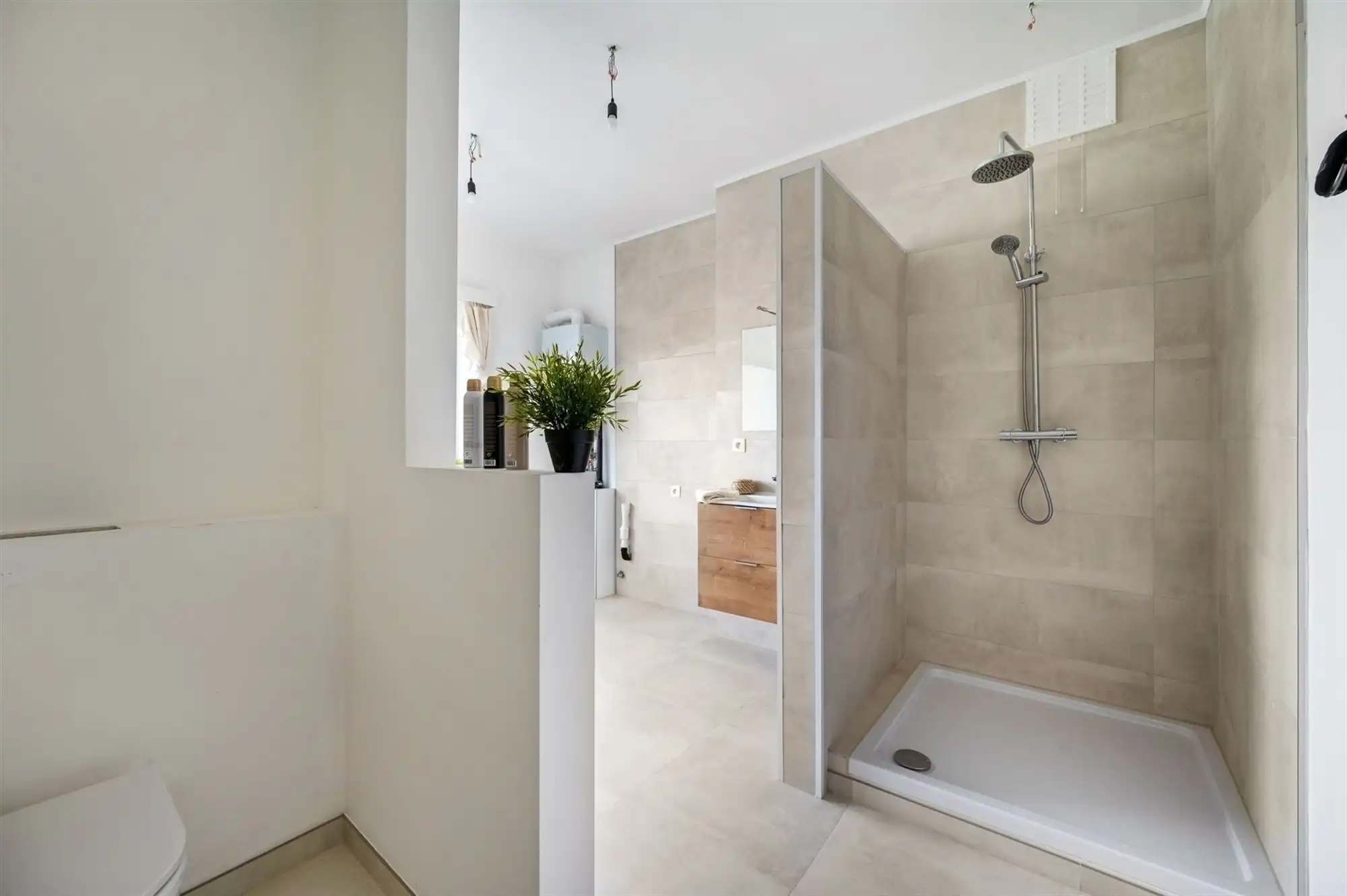 Gerenoveerd en lichtrijk appartement te Mechelen foto 7