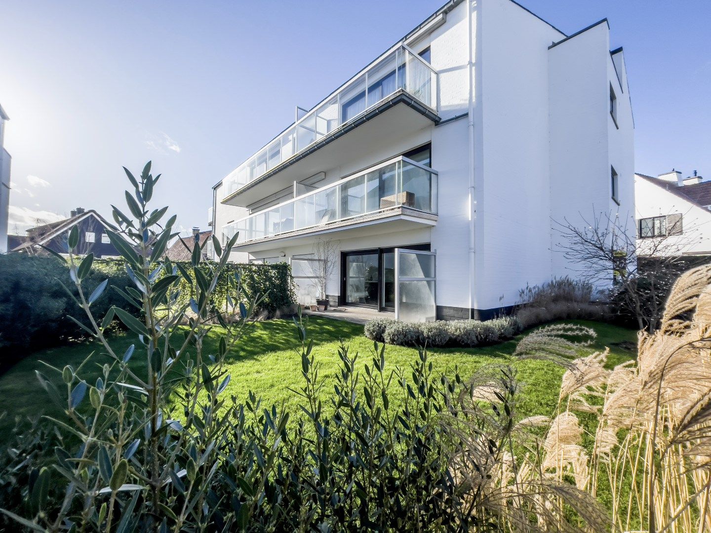 Instapklaar gelijkvloersappartement met zuid gerichte tuin gelegen nabij het Zegemeer en het CC Scharpoord. foto 17