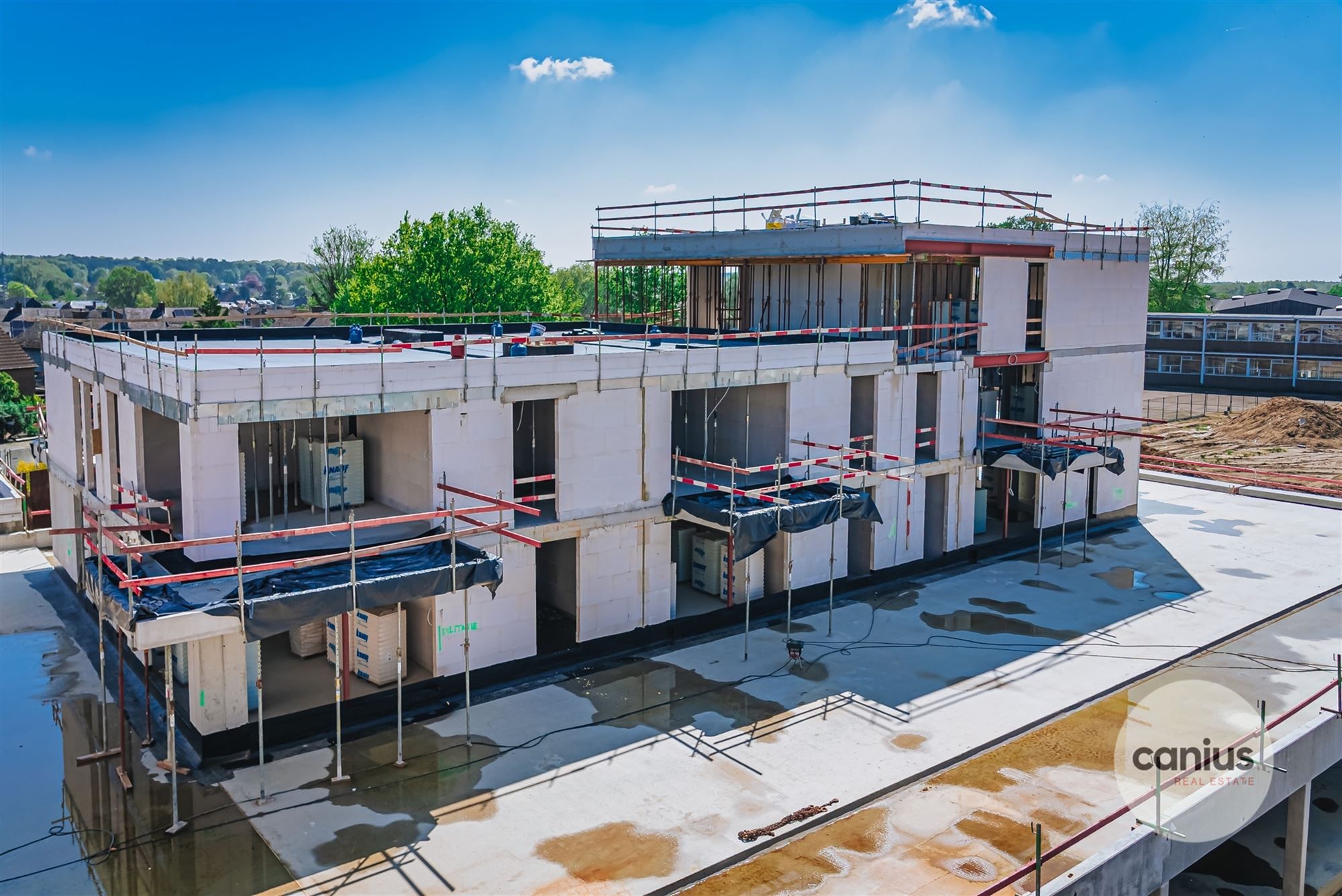 GELIJKVLOERS APPARTMENT MET 2 SLPKS EN TERRAS foto 7