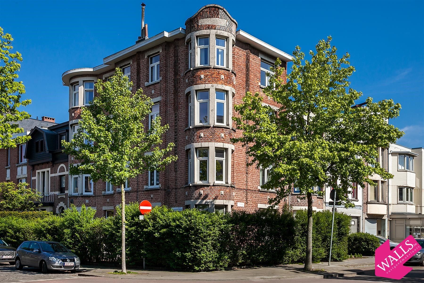 Exclusief ruim en lichtrijk appartement in hartje Pulhof! foto 3