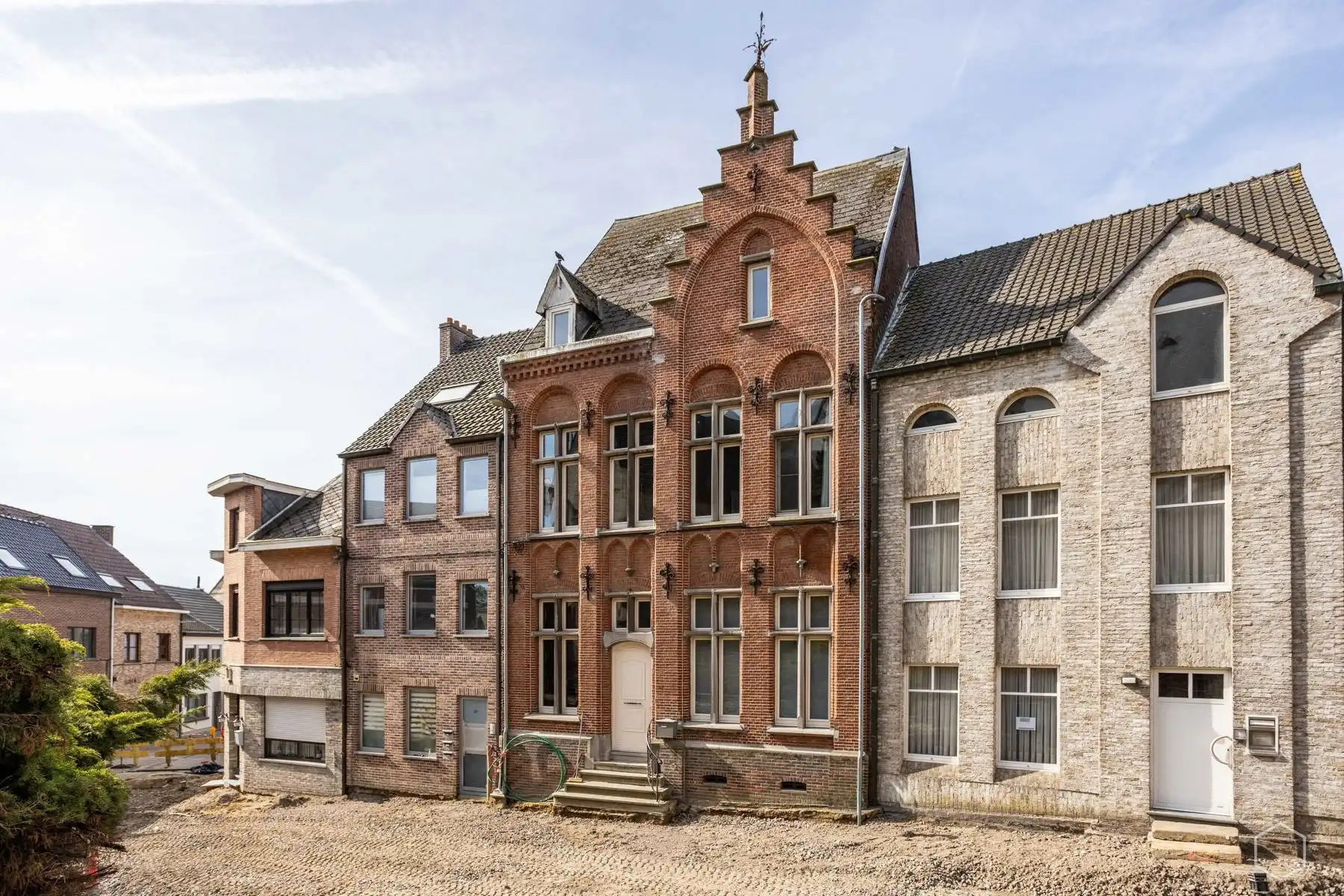 Huis te koop foto {{pictureIndex}}