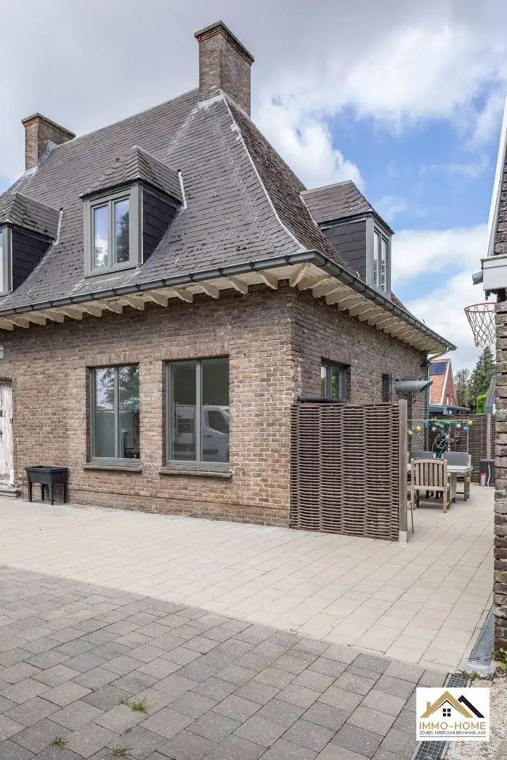 recent gerenoveerde villa te Oostakker  foto 2