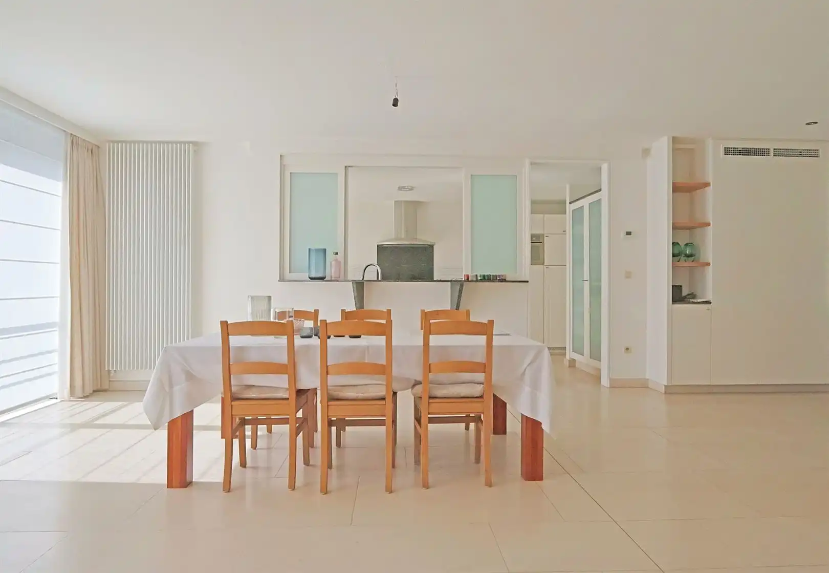 Instapklaar drie-slaapkamer appartement in het centrum foto 7