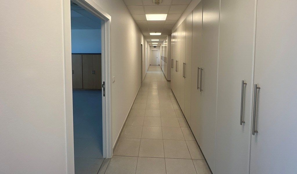 Bedrijfsgebouw met villa te huur langs  E17 in  Kruisem foto 13