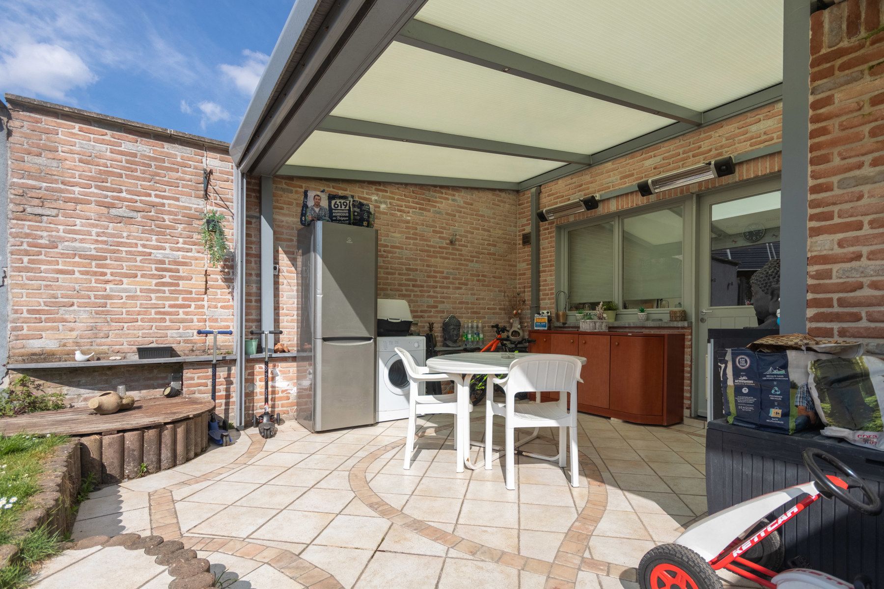 Goed onderhouden woning met 4 slaapkamers en leuke tuin foto 19