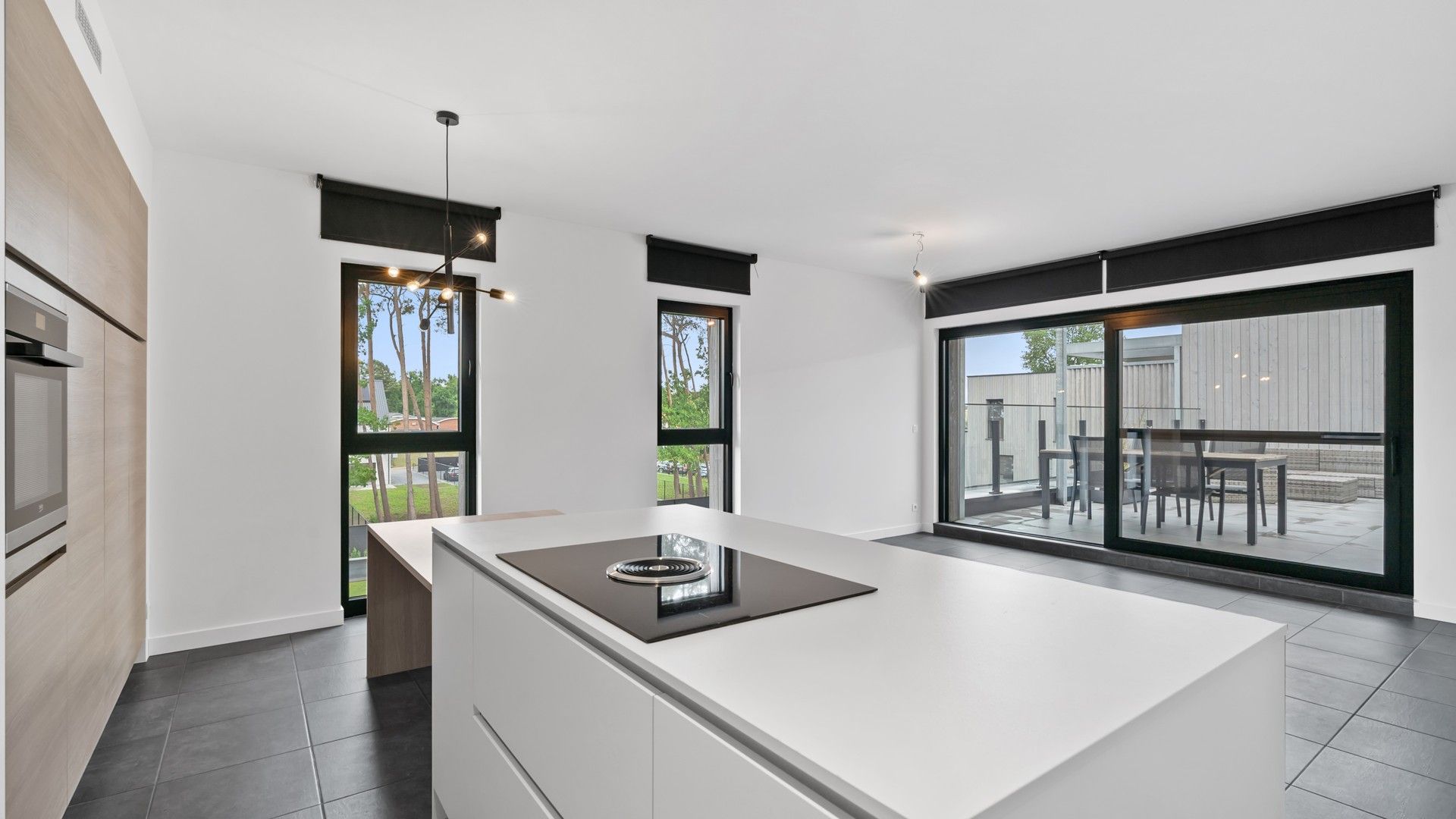 Penthouse met 2 slpkrs en riant terras van  58,74m² in Genk foto 8