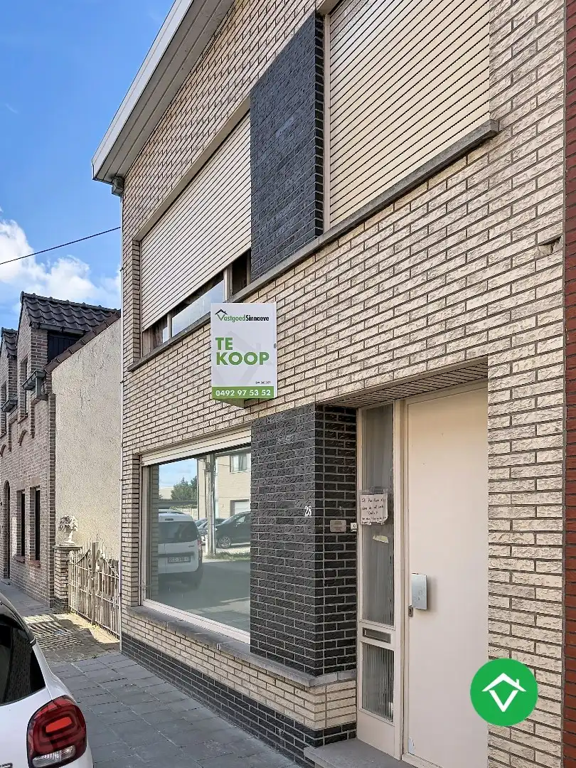Woning met 3 slaapkamers en 2 garages te Eernegem foto 2