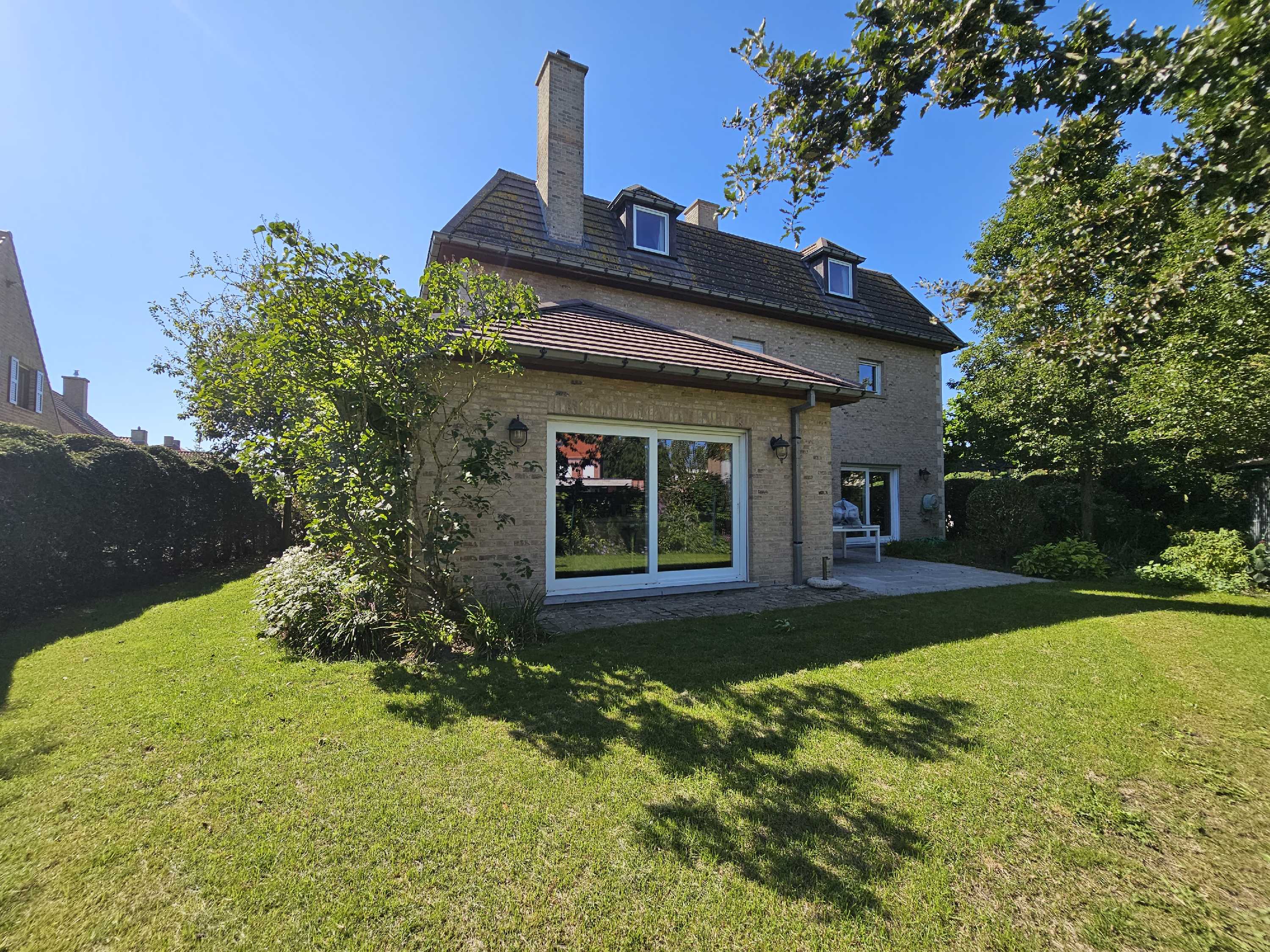 Uitzonderlijke villa nabij de Oude Veurnevaart foto 2