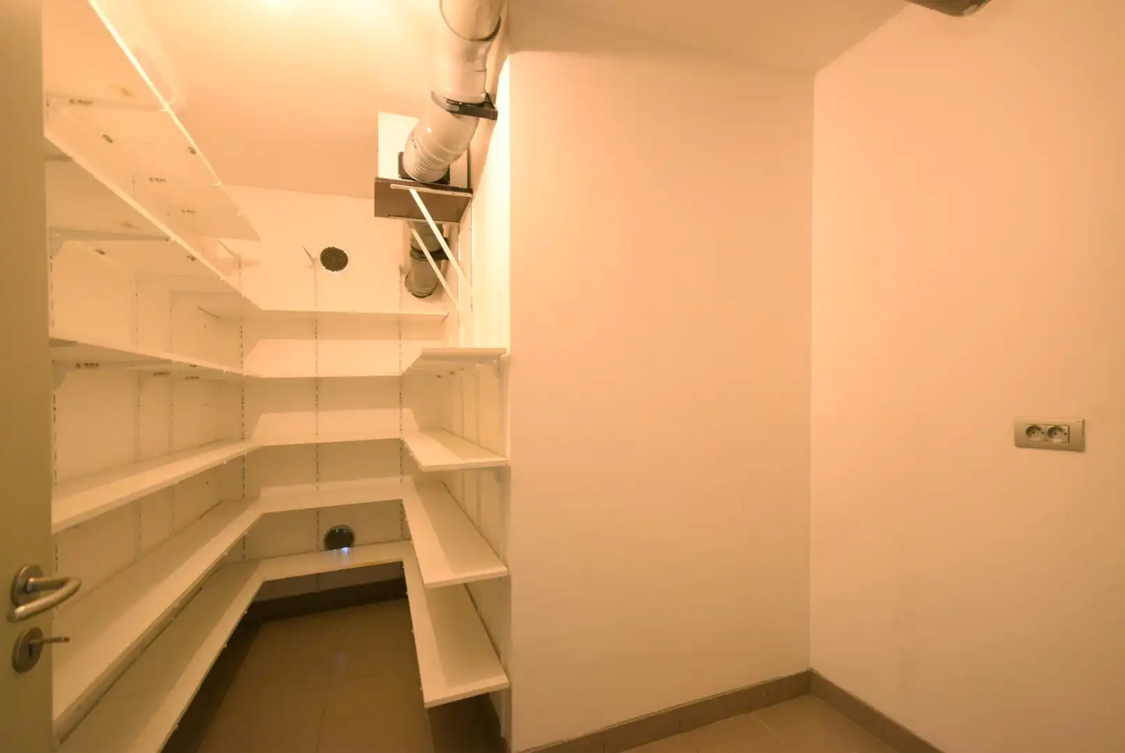 Landelijk en rustig gelegen villa met tuin foto 6