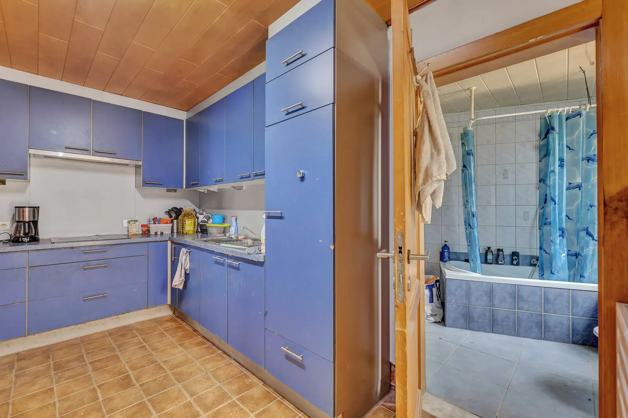 Te renoveren woning met 3 slaapkamers en garage foto 9
